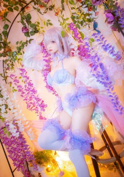 魅魔双腿夹住腰部榨汁的导演是谁